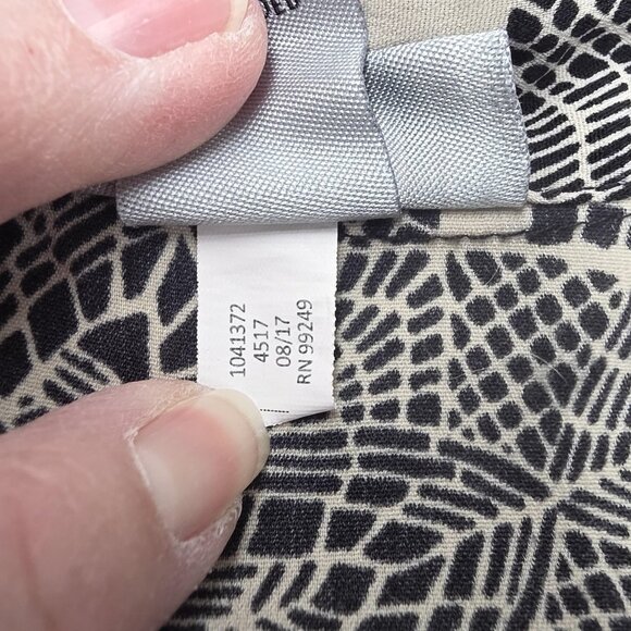 Catherines Shirt Womens 3X Black White Geometric Button Front Roll Tab Tunic - Picture 8 of 11